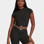 W TRINA LOGO SS TOP-BLK